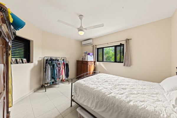 Blue Bay – Grote villa met twee ruime appartementen