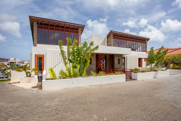 Jan Sofat - Luxury villa in gated community with 2 bedroom apartment