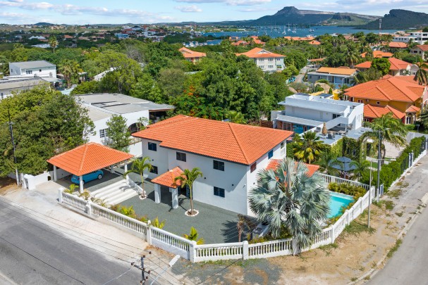 Vista Royal - Stylish, modern villa in a prime location in Jan Thiel