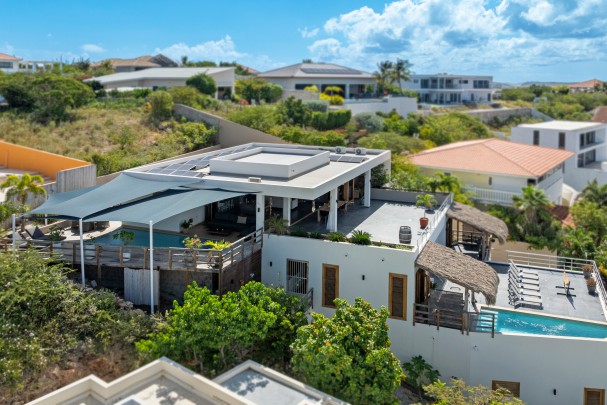 Cas Abao – Moderne 5-Slaapkamer Villa met Zeezicht