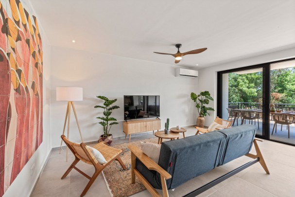 Blue Bay The Breeze – Luxury Newly Built 2-bedroom Apartment with Pool