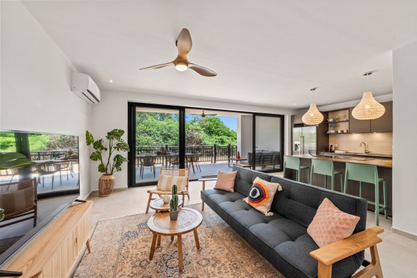 Blue Bay The Breeze – Luxury Newly Built 2-bedroom Apartment with Pool