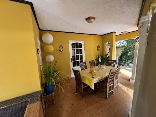 Spacious 4-Bedroom Home with Rooftop Terrace and Garden