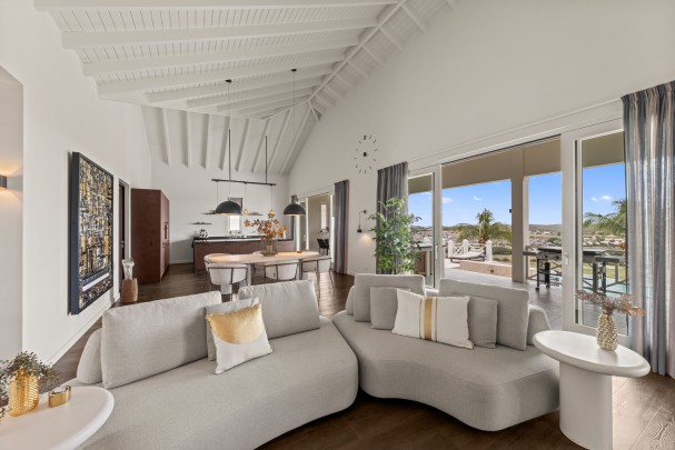 Blue Bay – Exclusive villa met adembenemend uitzicht  