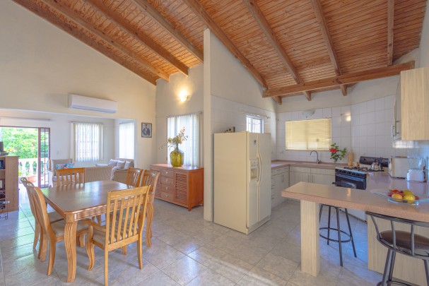 Knusse Gemeubileerde 3-Slaapkamer Villa in Sunset Heights Curaçao