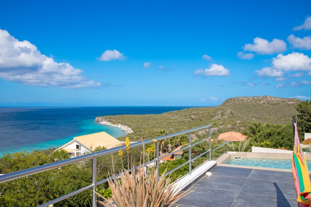 Cas Abao – Moderne 5-Slaapkamer Villa met Zeezicht