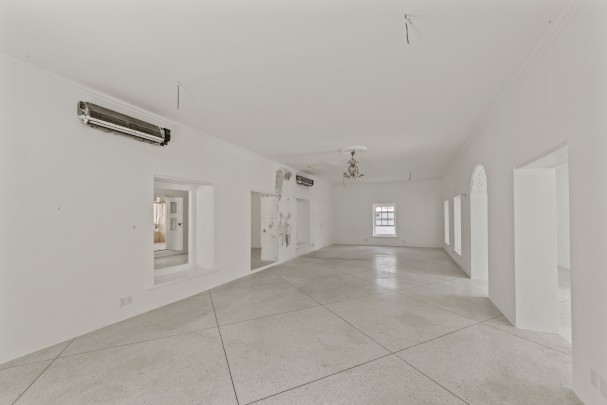 Otrobanda - Multifunctional commercial space in monumental building