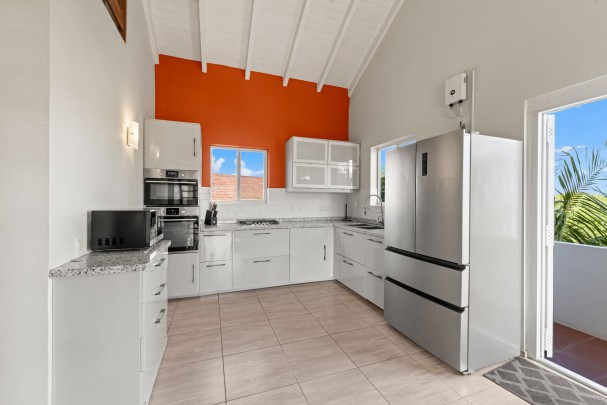 Apartment with Spacious Terrace in Vista Monta&ntilde;a