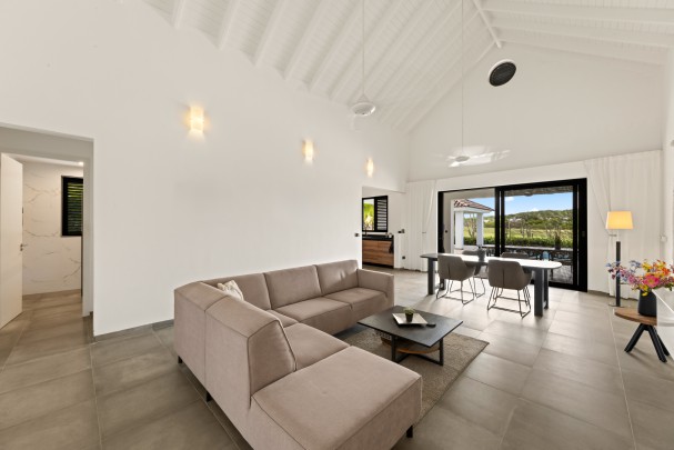 Blue Bay &ndash; Charming Villa with Panoramic Views over the Golf Course