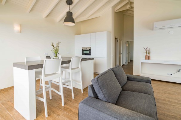 Exclusief topfloor appartement met zeezicht in Blue Bay