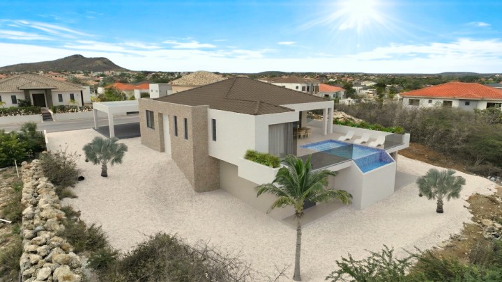 Blue Bay Golf & Beach Resort &ndash; New-build villa with infinity pool