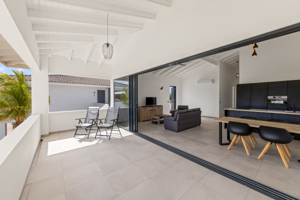 Blue Bay | Move-in ready new-build apartment with garden and pool view