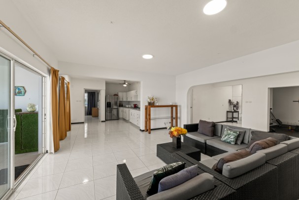 Blue Bay Resort - Caribbean Luxury Villa with 7 Bedrooms and Sea Views