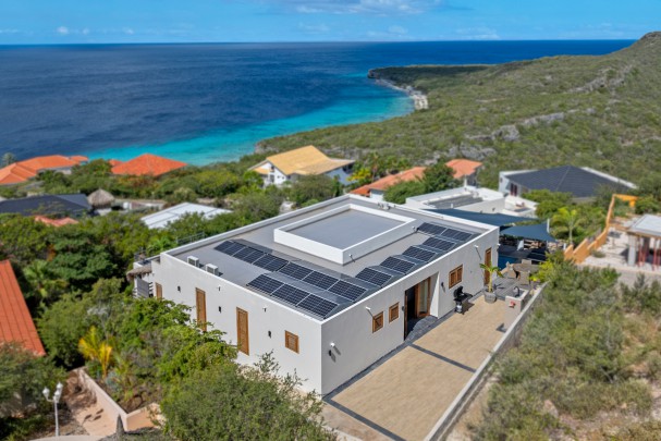 Cas Abao – Moderne 5-Slaapkamer Villa met Zeezicht