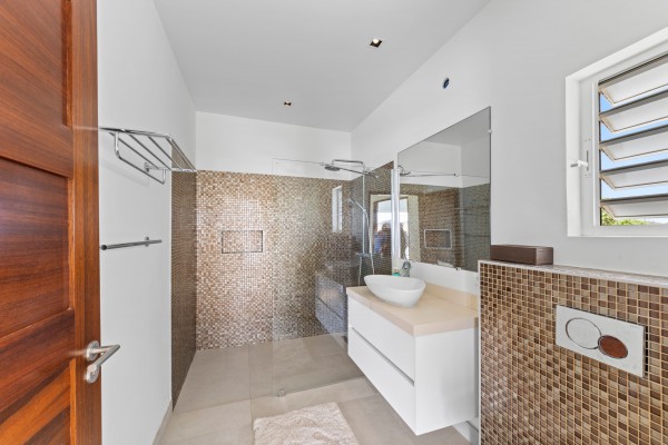 Jan Sofat luxe villa met 2 appartementen & panoramisch uitzicht