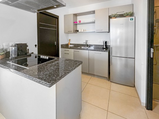 Blue Bay – Greenview Apartment with Excellent Rental Potential
