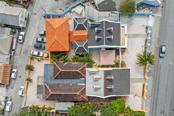 Fully operational student housing complex with 30 rooms for sale