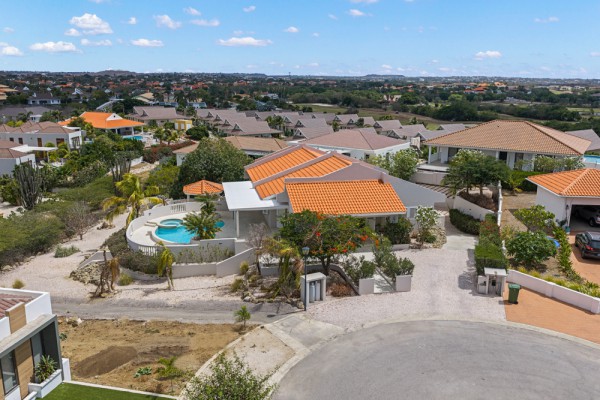Blue Bay BD61 - Spacious Villa with Guest Apartment