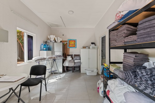 Mahaai - Appartementencomplex met Zwembad en Huurinkomsten