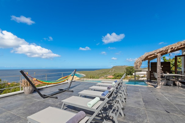 Cas Abao – Moderne 5-Slaapkamer Villa met Zeezicht