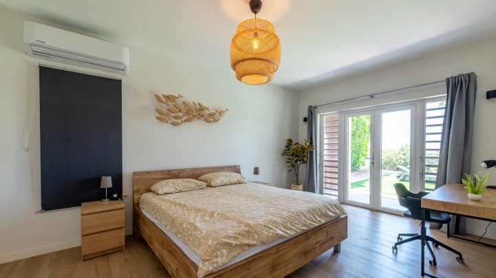 Blue Bay Villa with Pool and Spacious Garden