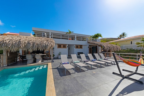 Cas Abao – Moderne 5-Slaapkamer Villa met Zeezicht