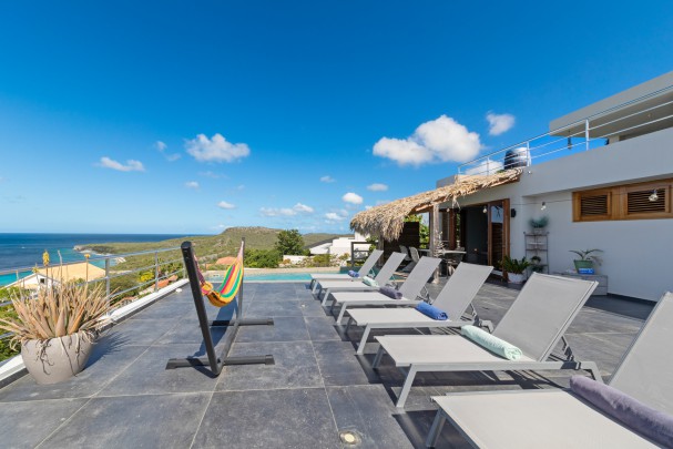 Cas Abao – Moderne 5-Slaapkamer Villa met Zeezicht