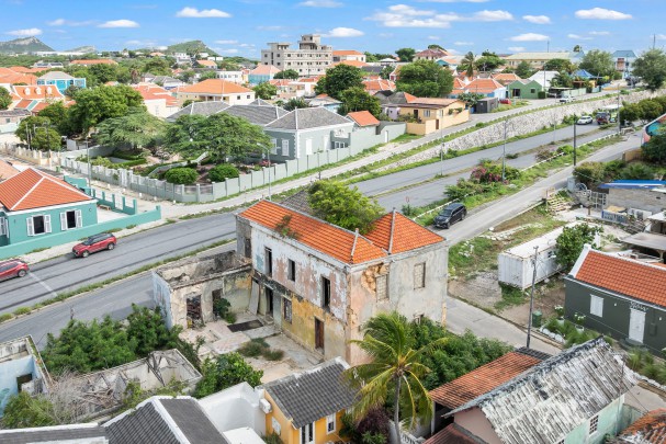Otrobanda – Historic City Villa with Renovation Permit
