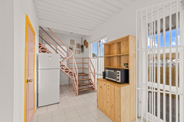 Fully operational student housing complex with 30 rooms for sale