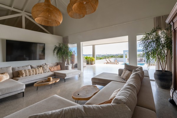 Jan Sofat – Luxury villa with panoramic sea views 