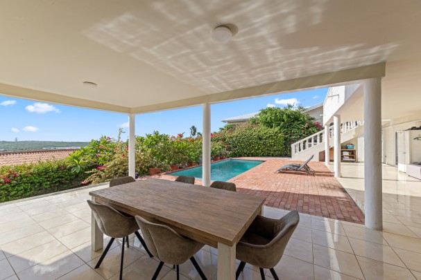 Seru Bottelier – Luxury Villa with Pool and Panoramic Salt Flats Views