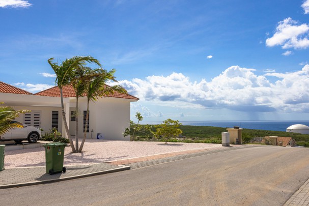 Harmonie - Spacious building plot in resort with ocean views