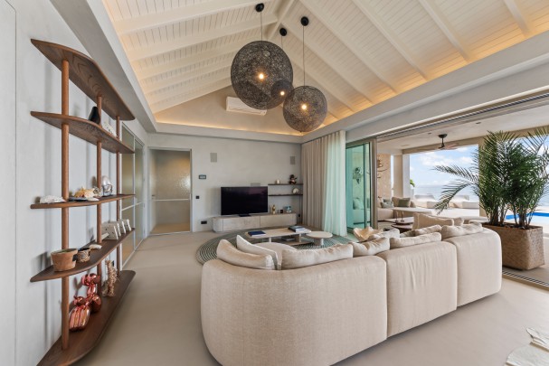 Blue Bay &ndash; Spectaculaire klif villa op exclusieve B-sectie   