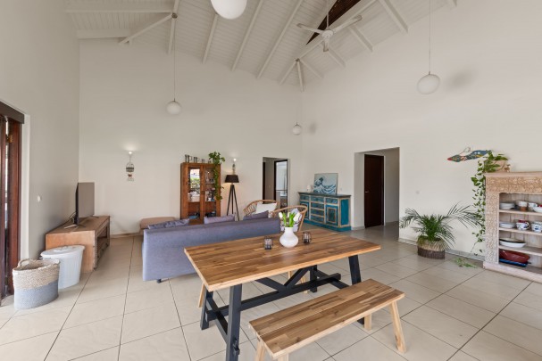 Blue Bay L-section &ndash; three-bedroom villa with a lovely outdoor space