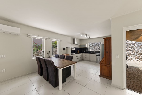 Sun Valley - Modern Detached Home with Garage on Spacious Lot