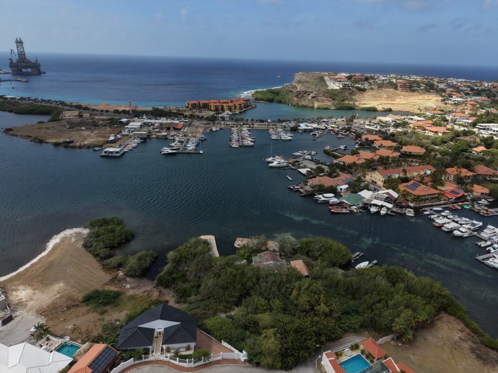 Spacious Lot with Beautiful Spanish Water Views | Brakkeput Abou photo 8