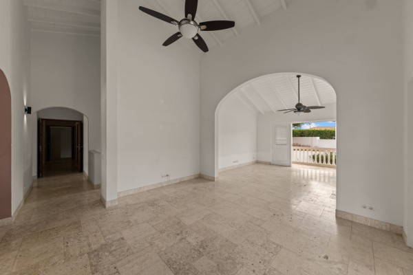 Blue Bay BD61 - Spacious Villa with Guest Apartment