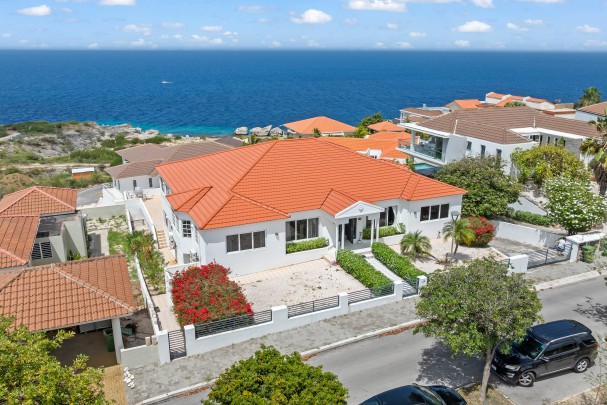 Blue Bay Resort - Caribbean Luxury Villa with 7 Bedrooms and Sea Views
