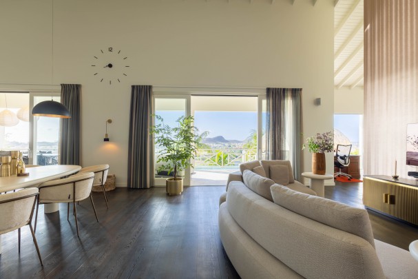 Blue Bay &ndash;  Exclusive Villa with Panoramic Sea & Golf Views