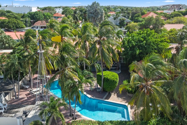 Mahaai -  Appartementencomplex met Zwembad en Huurinkomsten