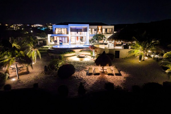 Blue Bay BQ9 - Most Exclusive Oceanfront Villa in Curaçao