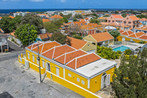 Stylish 10-Office Business Center in Historic Otrobanda