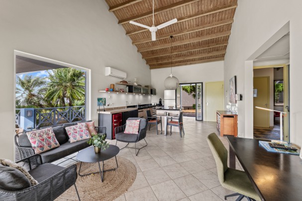 Blue Bay – Bungalow with golf view, jacuzzi & holiday rental option