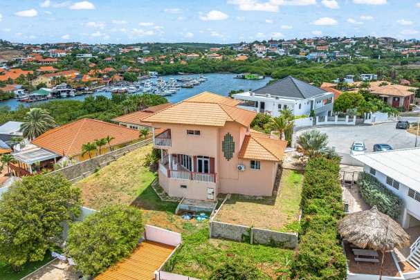 Majestic Hilltop Villa with Endless Ocean Views -  Brakkeput, Curaçao