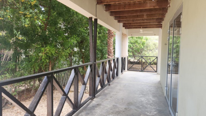 Vista Royal - Spacious 1-Bedroom Main Floor Apartment 
