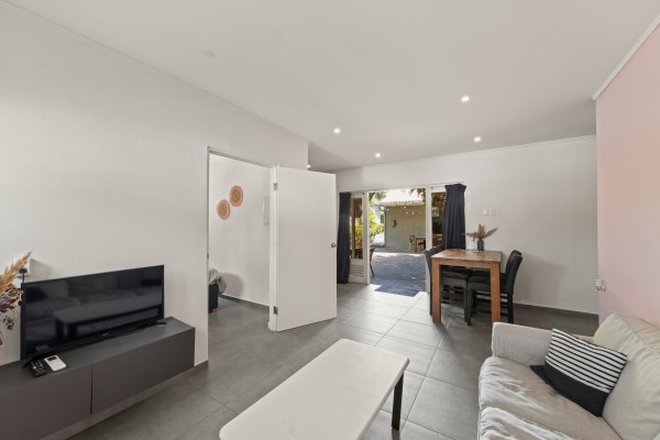 Mahaai - Appartementencomplex met Zwembad en Huurinkomsten