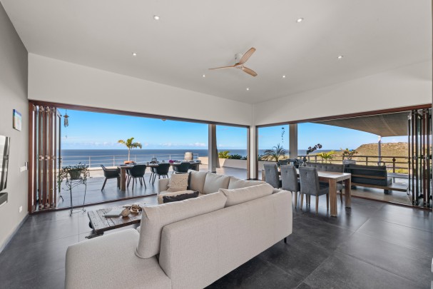 Cas Abao – Moderne 5-Slaapkamer Villa met Zeezicht