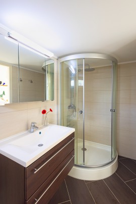 Royal Palm: Charming furnished studio with terrace for rent