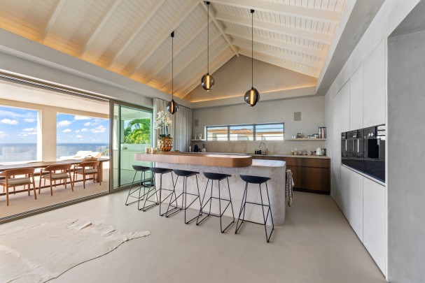 Blue Bay &ndash; Spectaculaire klif villa op exclusieve B-sectie   