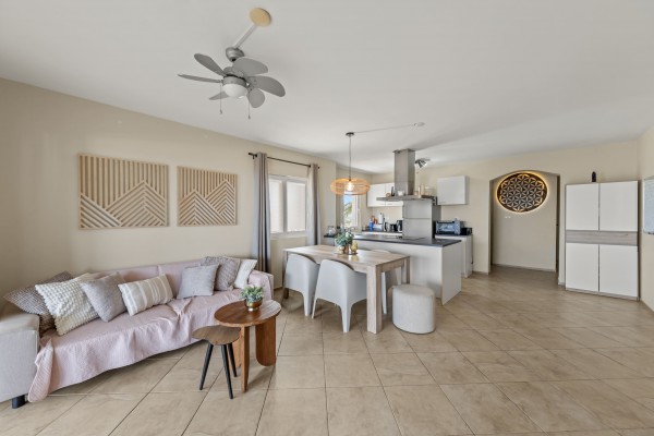 Blue Bay – Spacious Apartment with Sea View in Residence Le Bleu
